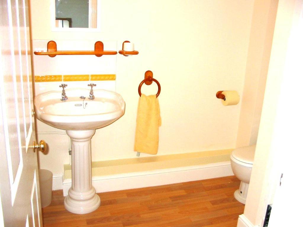 Home farm cottage Guest House room 3